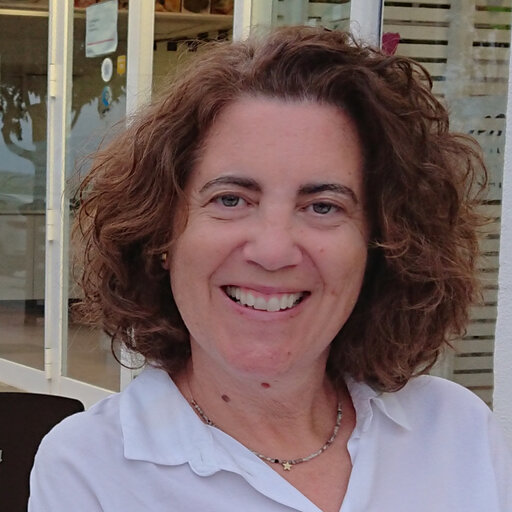 Hélia Oliveira